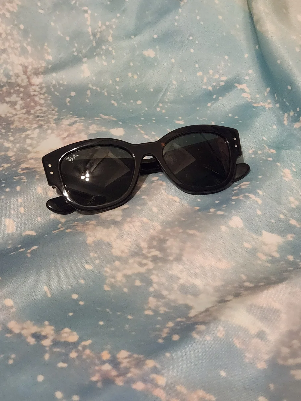 Ray-Ban Style Women's Sunglasses - Classic Square Frame